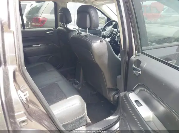 1C4NJCEA7HD206975 2017 JEEP COMPASS - Image 8