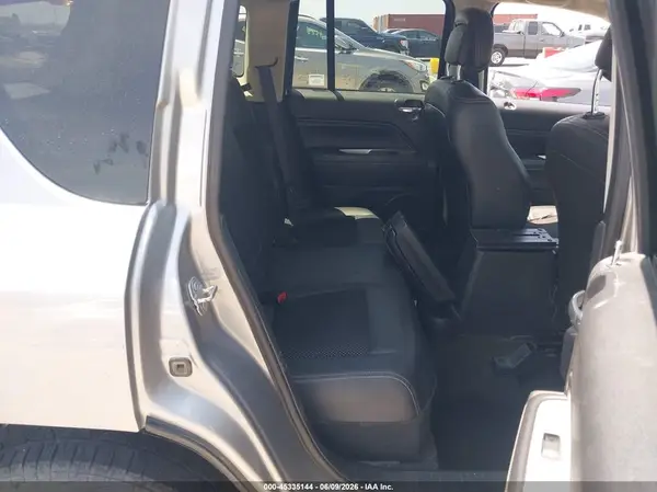 1C4NJCEA8GD715228 2016 JEEP COMPASS - Image 8