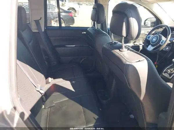 1C4NJCEA8HD102219 2017 JEEP COMPASS - Image 8