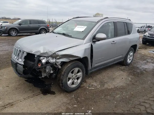 1C4NJCEA8HD206726 2017 JEEP COMPASS - Image 2