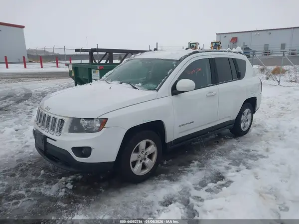 1C4NJCEA9GD619897 2016 JEEP COMPASS - Image 2