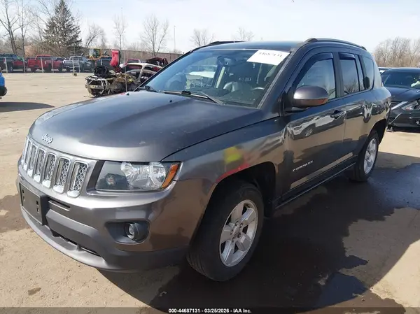 1C4NJCEA9HD141305 2017 JEEP COMPASS - Image 2