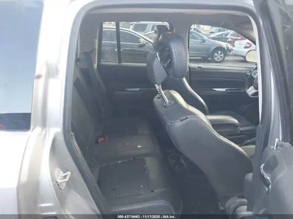 1C4NJCEAXGD614918 2016 JEEP COMPASS - Image 8