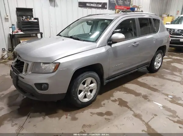 1C4NJCEB0GD620686 2016 JEEP COMPASS - Image 2