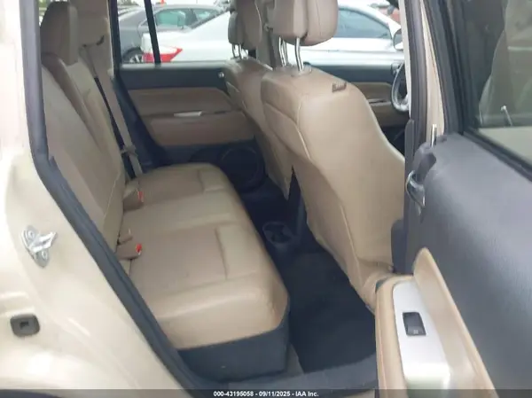 1C4NJCEB0HD102756 2017 JEEP COMPASS - Image 8