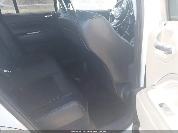1C4NJCEB0HD160799 2017 JEEP COMPASS - Image 8