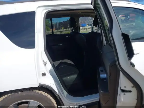 1C4NJCEB0HD185279 2017 JEEP COMPASS - Image 8
