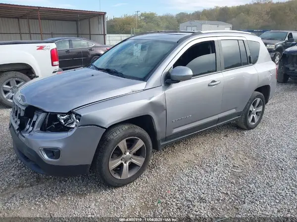 1C4NJCEB0HD185461 2017 JEEP COMPASS - Image 2