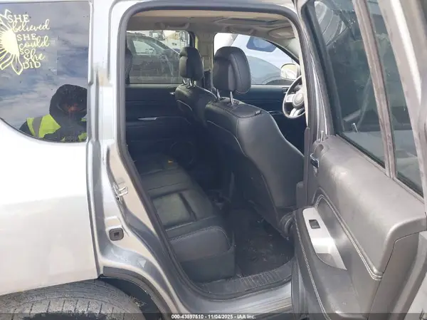 1C4NJCEB0HD185461 2017 JEEP COMPASS - Image 8