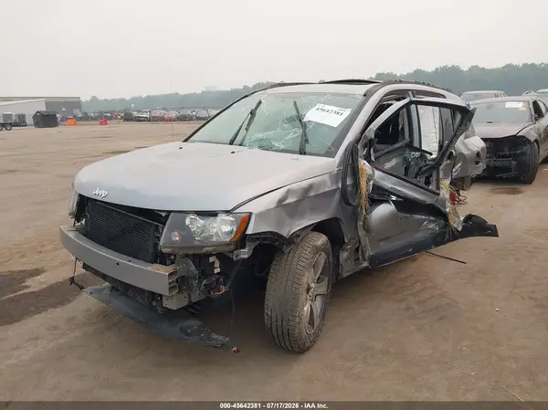 1C4NJCEB0HD185735 2017 JEEP COMPASS - Image 2