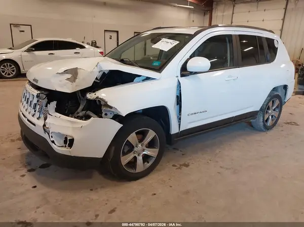 1C4NJCEB0HD189638 2017 JEEP COMPASS - Image 2