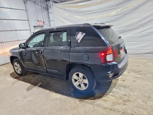 1C4NJCEB0HD197917 2017 JEEP COMPASS - Image 2
