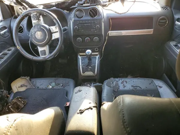 1C4NJCEB1GD599895 2016 JEEP COMPASS - Image 8