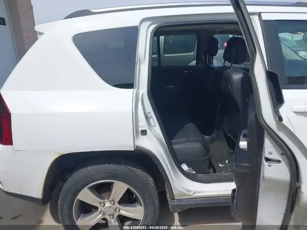 1C4NJCEB1HD212246 2017 JEEP COMPASS - Image 8