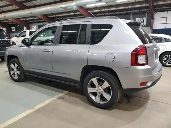 1C4NJCEB2HD199443 2017 JEEP COMPASS - Image 2