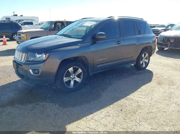 1C4NJCEB3HD156066 2017 JEEP COMPASS - Image 2