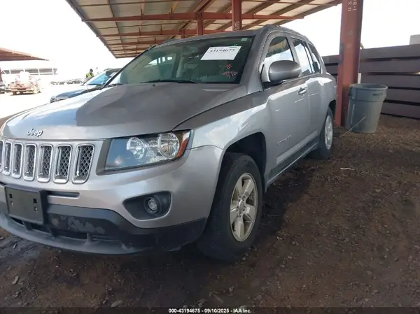 1C4NJCEB3HD198754 2017 JEEP COMPASS - Image 2