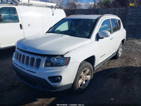 1C4NJCEB4HD160417 2017 JEEP COMPASS - Image 2