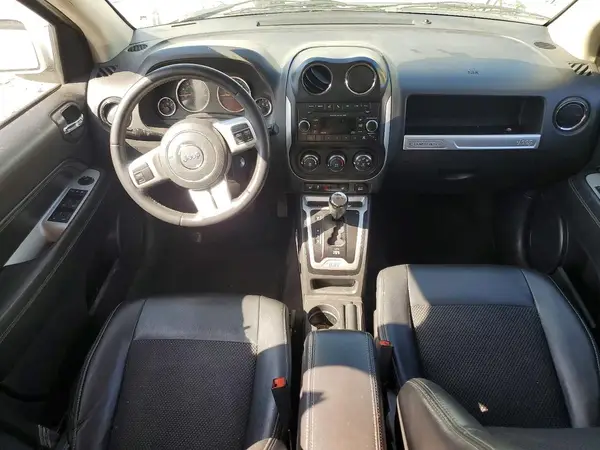 1C4NJCEB4HD197905 2017 JEEP COMPASS - Image 8