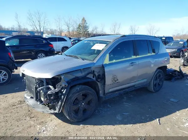 1C4NJCEB5HD166016 2017 JEEP COMPASS - Image 2