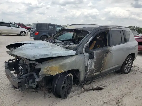 1C4NJCEB5HD166212 2017 JEEP COMPASS - Image 1