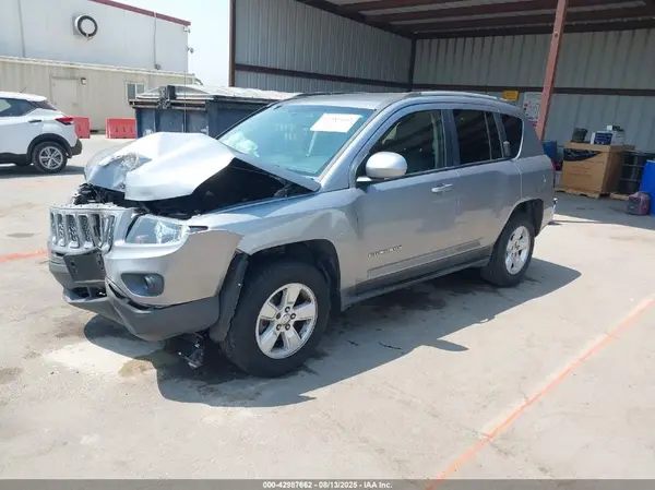 1C4NJCEB5HD182409 2017 JEEP COMPASS - Image 2