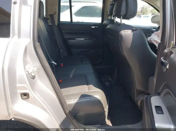 1C4NJCEB5HD182409 2017 JEEP COMPASS - Image 8