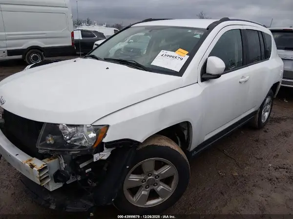 1C4NJCEB5HD206661 2017 JEEP COMPASS - Image 2