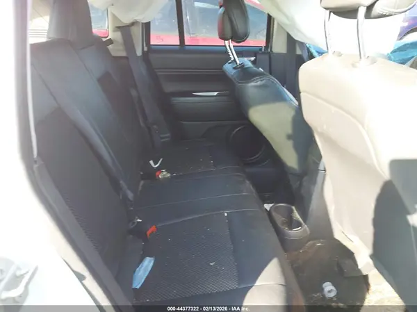 1C4NJCEB6HD160371 2017 JEEP COMPASS - Image 8