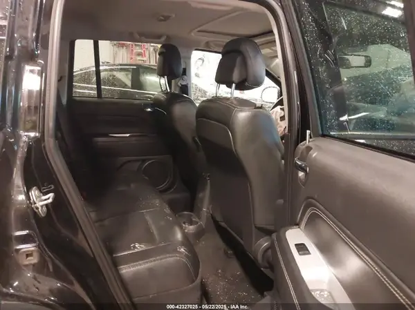 1C4NJCEB6HD209679 2017 JEEP COMPASS - Image 8