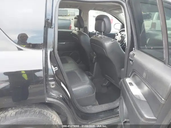 1C4NJCEB7HD160802 2017 JEEP COMPASS - Image 8