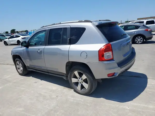 1C4NJCEB7HD182721 2017 JEEP COMPASS - Image 2