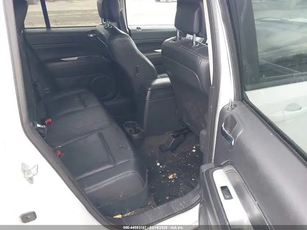 1C4NJCEB7HD186266 2017 JEEP COMPASS - Image 8