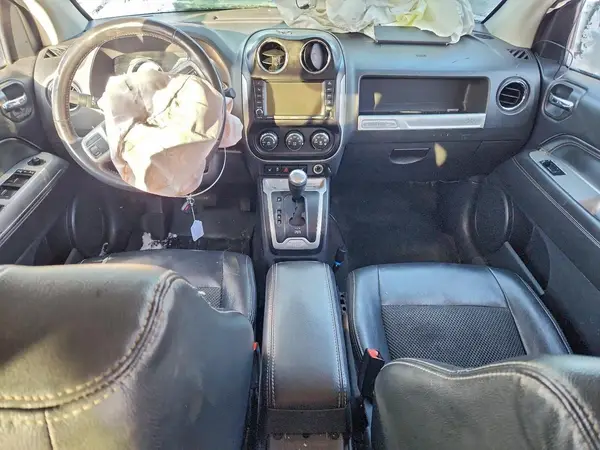 1C4NJCEB7HD208623 2017 JEEP COMPASS - Image 8