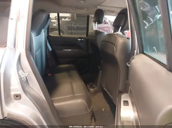 1C4NJCEB8HD166009 2017 JEEP COMPASS - Image 8