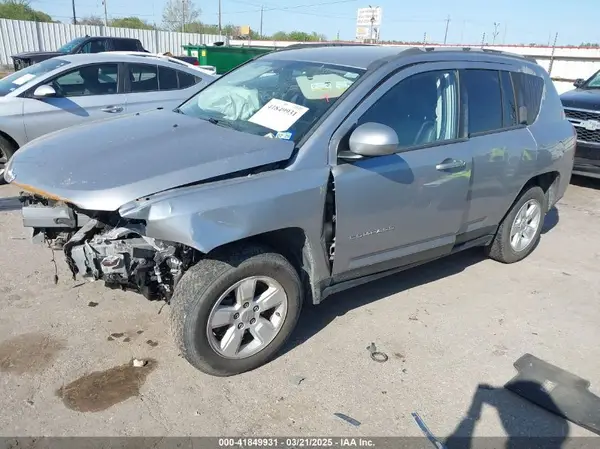 1C4NJCEB8HD182551 2017 JEEP COMPASS - Image 2