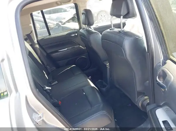 1C4NJCEB8HD182551 2017 JEEP COMPASS - Image 8
