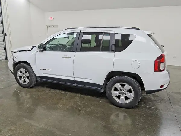 1C4NJCEB9HD160798 2017 JEEP COMPASS - Image 2