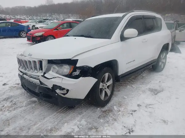 1C4NJCEB9HD211975 2017 JEEP COMPASS - Image 2