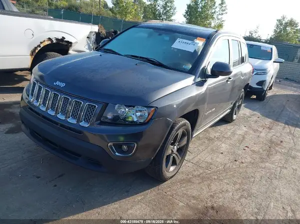1C4NJCEBXHD198945 2017 JEEP COMPASS - Image 2