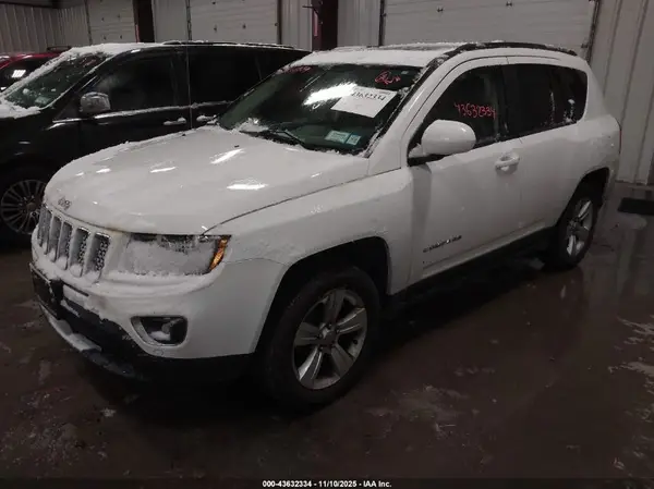 1C4NJDAB2GD752733 2016 JEEP COMPASS - Image 2