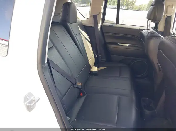 1C4NJDAB7HD164179 2017 JEEP COMPASS - Image 8