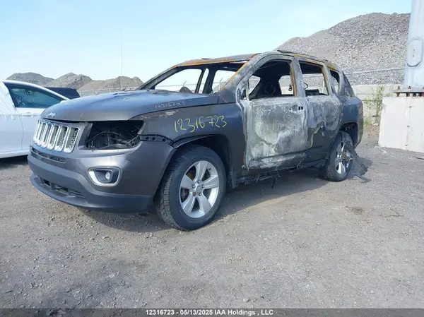 1C4NJDAB9GD752731 2016 JEEP COMPASS - Image 2