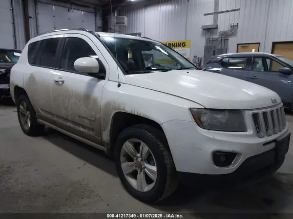 1C4NJDABXGD636146 2016 JEEP COMPASS - Image 1