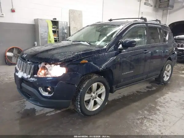 1C4NJDABXGD770770 2016 JEEP COMPASS - Image 2