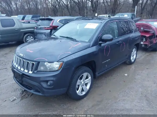 1C4NJDBB0GD521196 2016 JEEP COMPASS - Image 2
