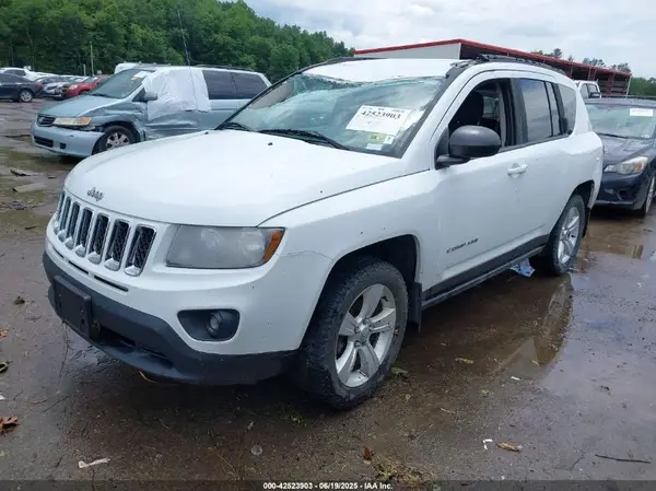 1C4NJDBB0GD523921 2016 JEEP COMPASS - Image 2