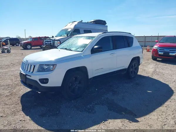 1C4NJDBB0GD566641 2016 JEEP COMPASS - Image 2