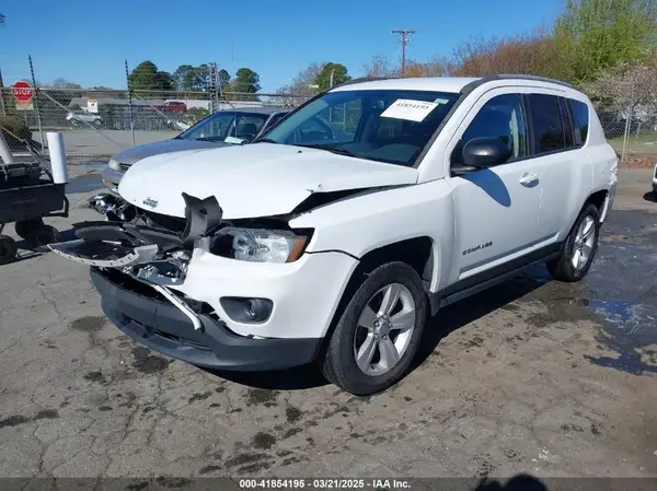 1C4NJDBB0GD617720 2016 JEEP COMPASS - Image 2