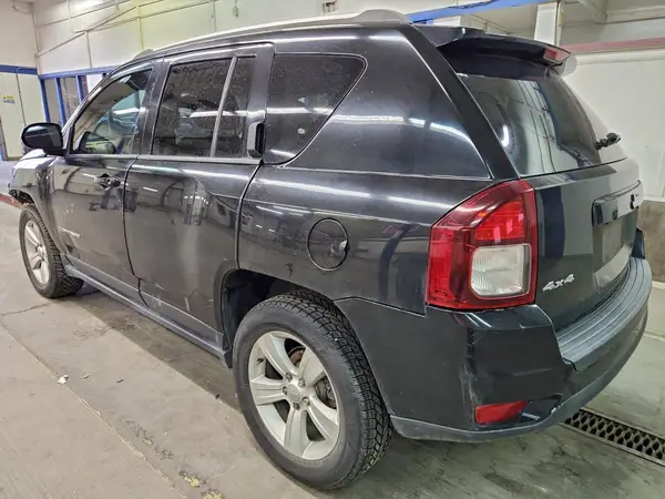 1C4NJDBB0GD663354 2016 JEEP COMPASS - Image 2